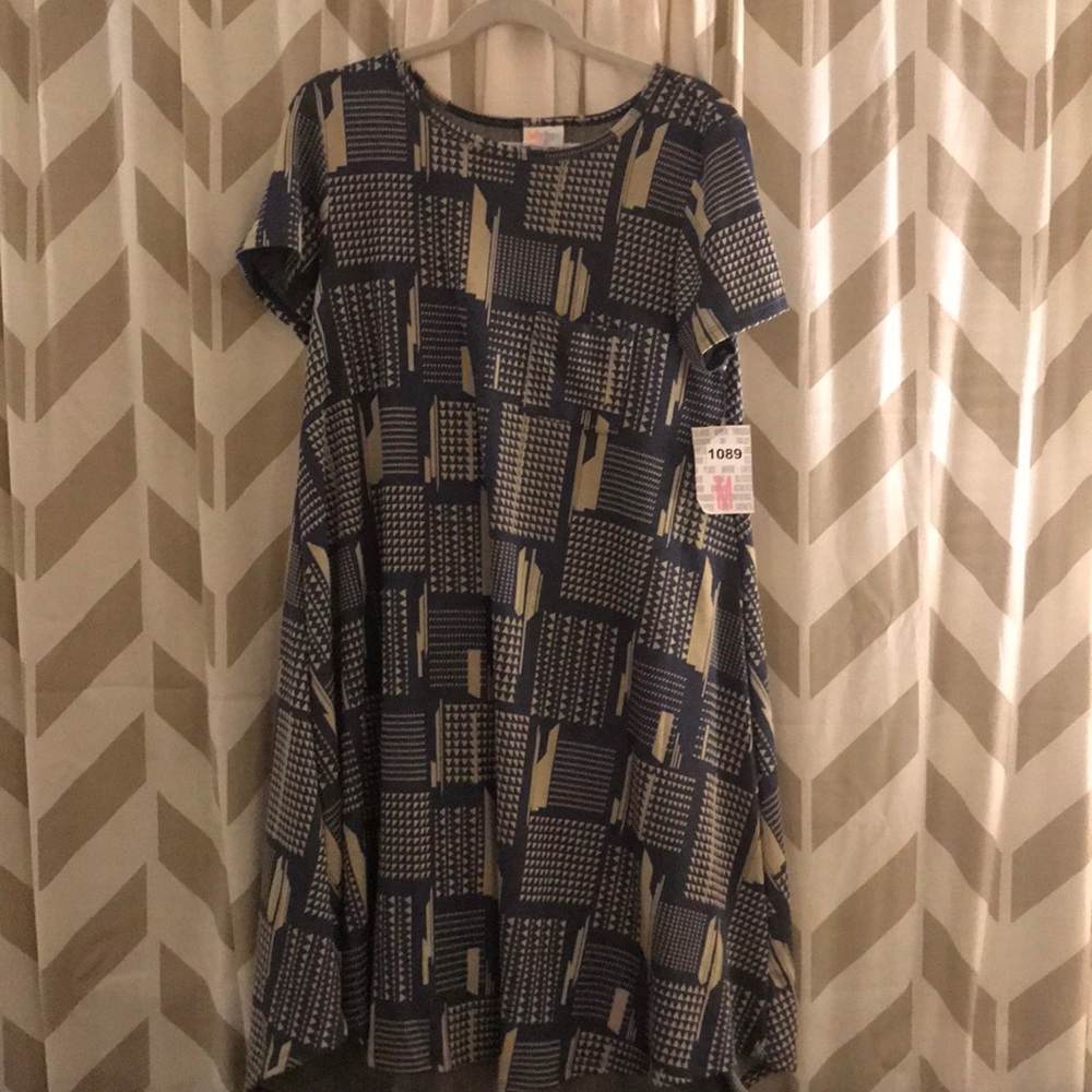 BNWT CARLY 👯‍♀️